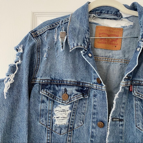 LEVIS Super Distressed Denim Jacket - Picture 2 of 8